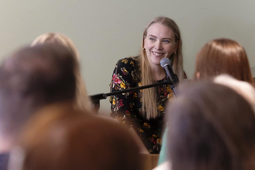 Bildet viser artist og musiker Marthe Valle